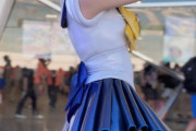 セーラームーンのコスプレイヤー、パンチラさせまくってしまうのサムネイル