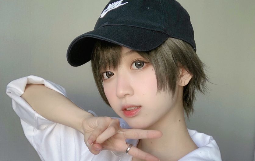 【画像】ボーイッシュ、脱いだ途端にメスになるｗｗｗｗｗｗｗｗｗｗｗのサムネイル