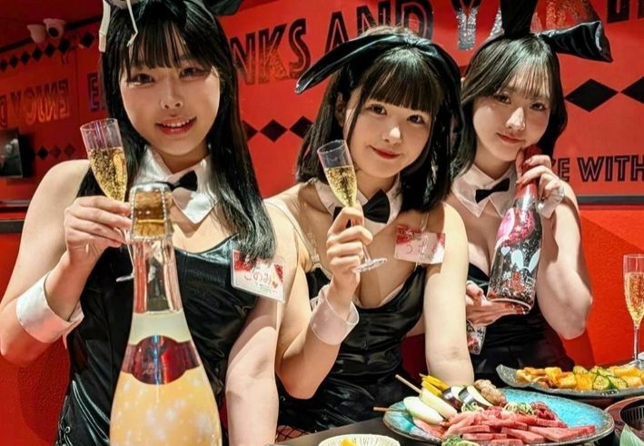 【画像】バニーガール焼肉、工ロ過ぎるｗｗｗｗｗｗｗｗｗｗｗｗｗｗのサムネイル
