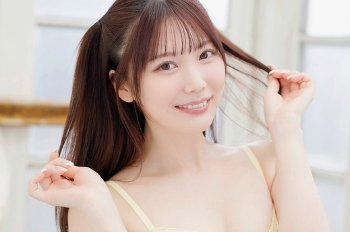 石川澪 作品｜何気ない朝の日常が特別に変わる親密な距離感のサムネイル