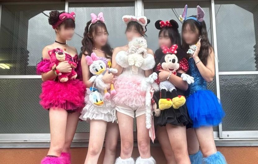【画像】女子高文化祭、エチすぎてプラチナチケット化してしまうｗｗｗｗｗｗｗｗｗｗのサムネイル